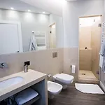 Art House Nocleg ze śniadaniem 4*