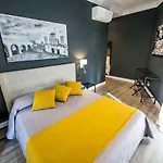 Art House Nocleg ze śniadaniem Neapol