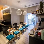 Nocleg ze śniadaniem Art House 4*