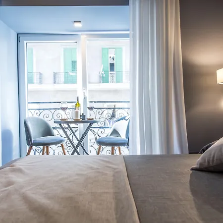Art House 4* Napoli
