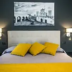 Art House Bed and Breakfast Νάπολη