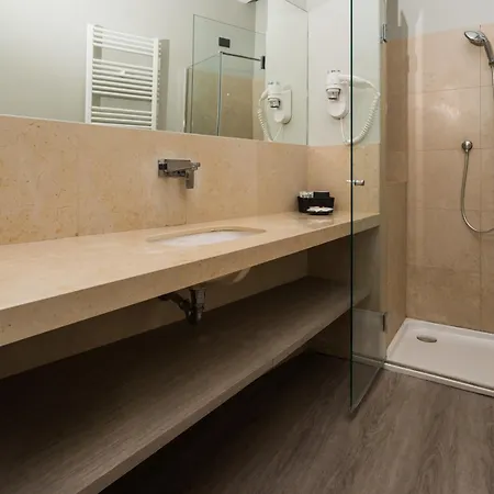Art House By Dimorra Bed & Breakfast 4*