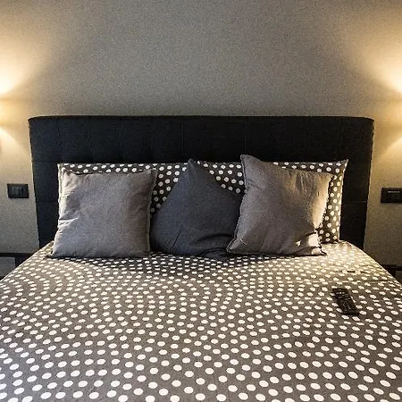Bed & Breakfast Art House 2*