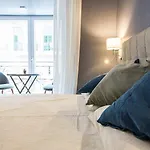 Bed & Breakfast Art House 4*