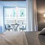 Bed & Breakfast Art House 4*