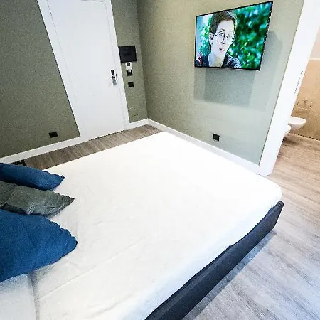 فندق مبيت وإفطار Art House نابولي