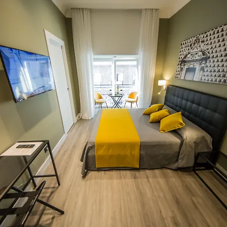 فندق مبيت وإفطار Art House نابولي