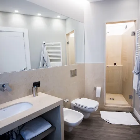 Art House Bed & Breakfast 4*